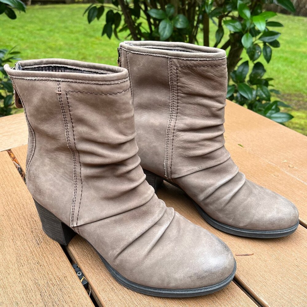 Rockport Cobb Hill Natashya Slouch Leather Boot 9M Stone